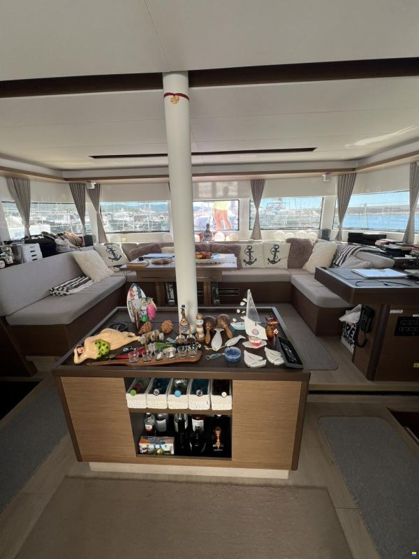Lagoon 50