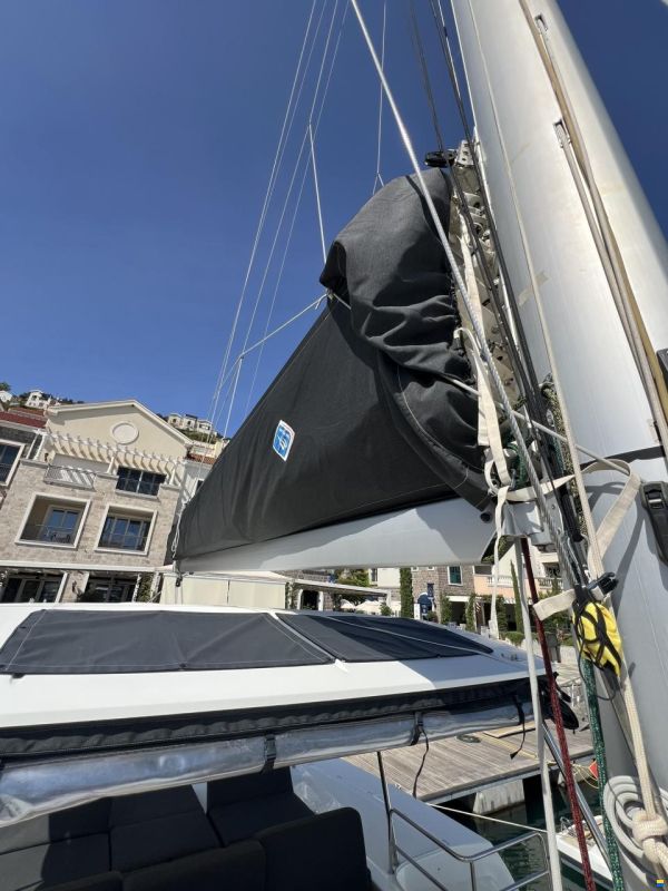 Lagoon 50