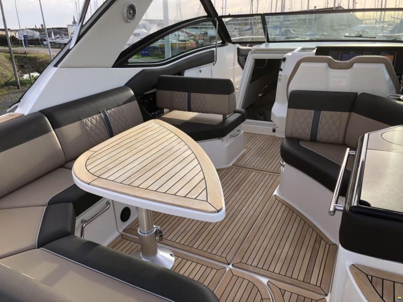 Sea Ray 320 Sundancer
