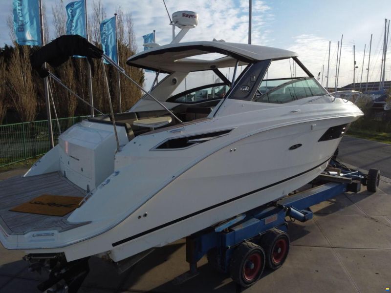 Sea Ray 320 Sundancer