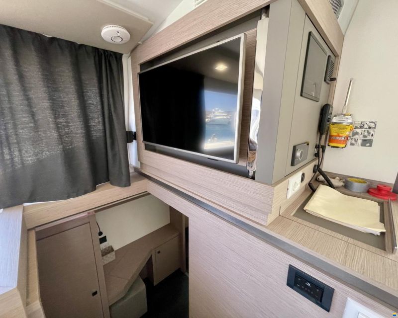 Fountaine Pajot Isla 40 Owner's Version
