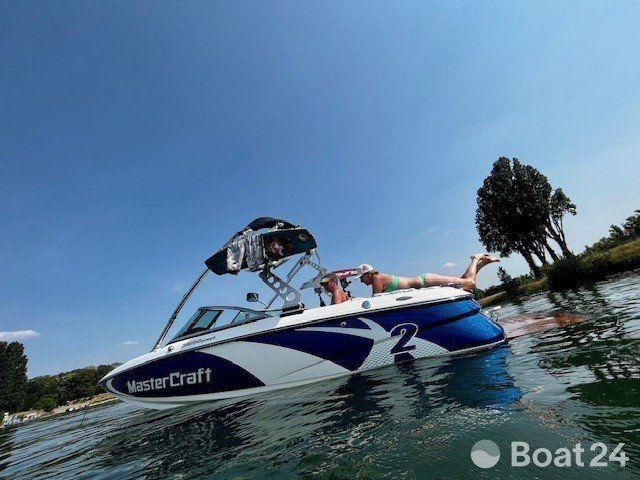 MasterCraft X2 - MODELL: 2011