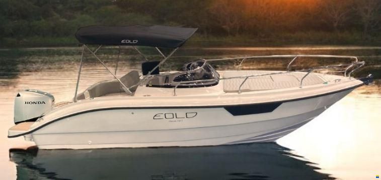 Eolo 6.9 EL cabin