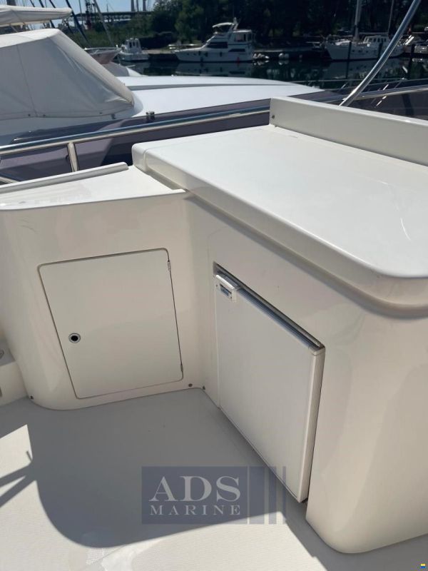 Ferretti 681