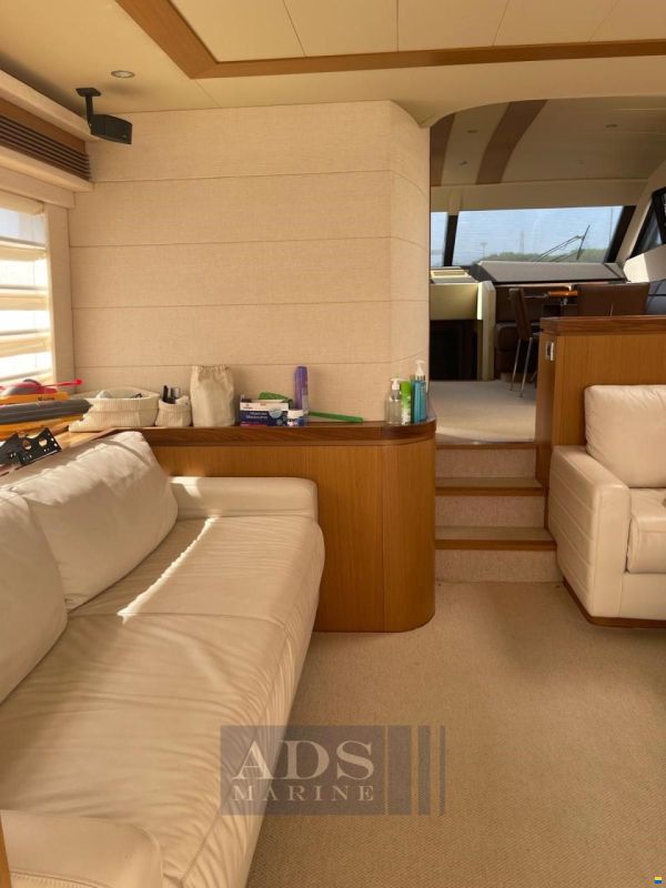 Ferretti 681