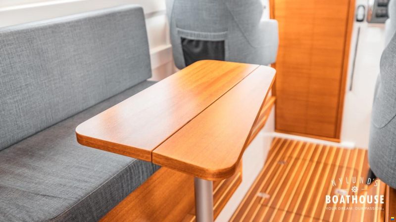 Paragon Yachts 31 Cabin