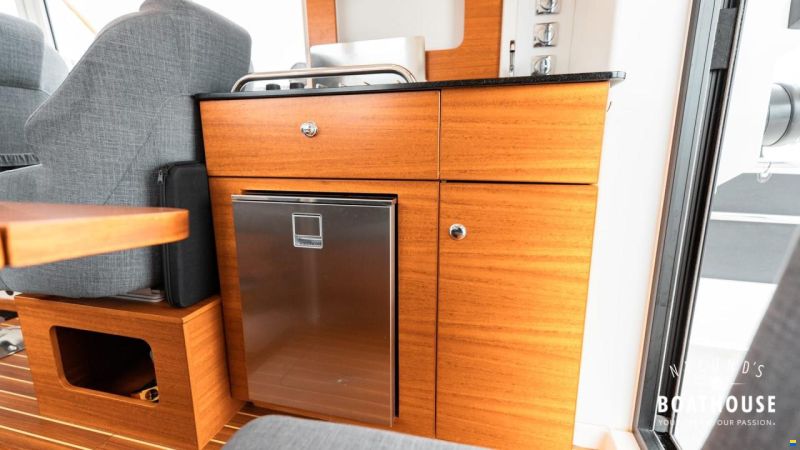 Paragon Yachts 31 Cabin