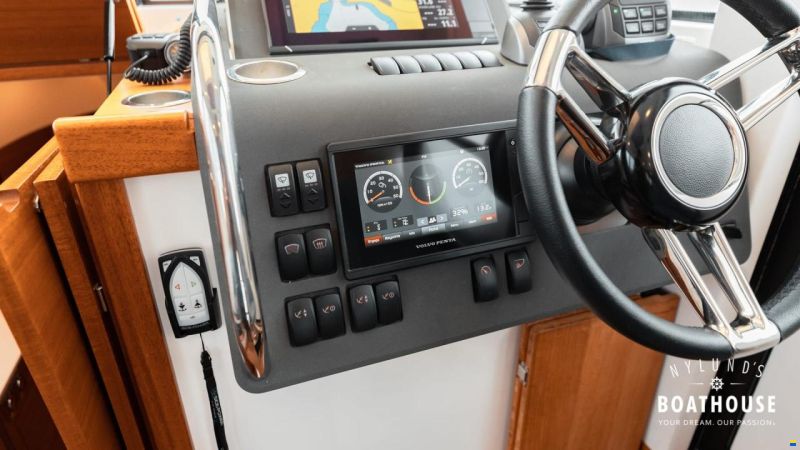 Paragon Yachts 31 Cabin
