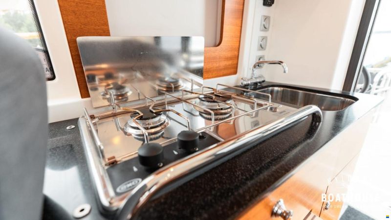 Paragon Yachts 31 Cabin