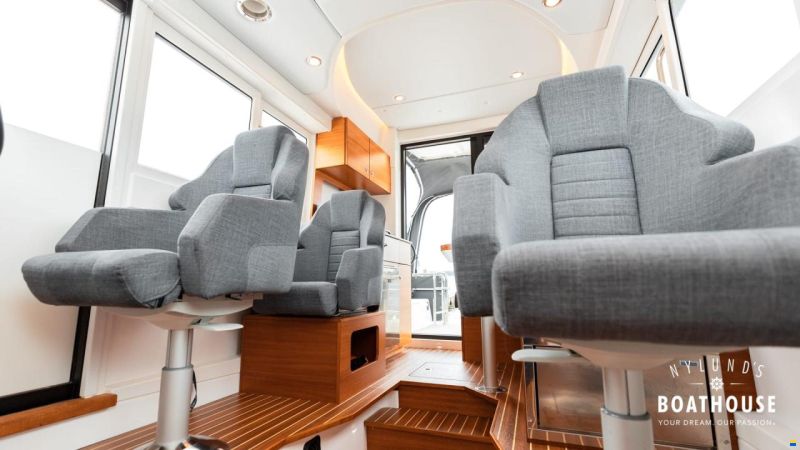 Paragon Yachts 31 Cabin