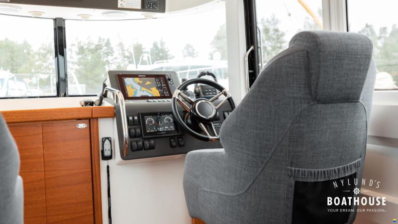 Paragon Yachts 31 Cabin