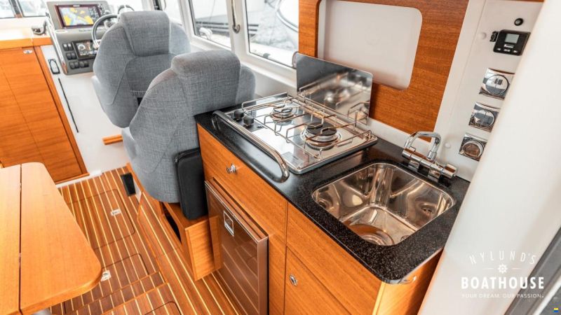Paragon Yachts 31 Cabin