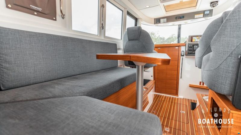Paragon Yachts 31 Cabin
