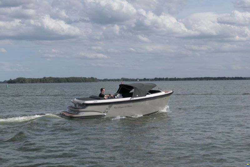 Oud Huijzer 650 Tender