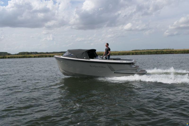 Oud Huijzer 650 Tender