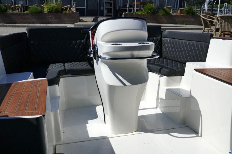 Oud Huijzer 740 Tender