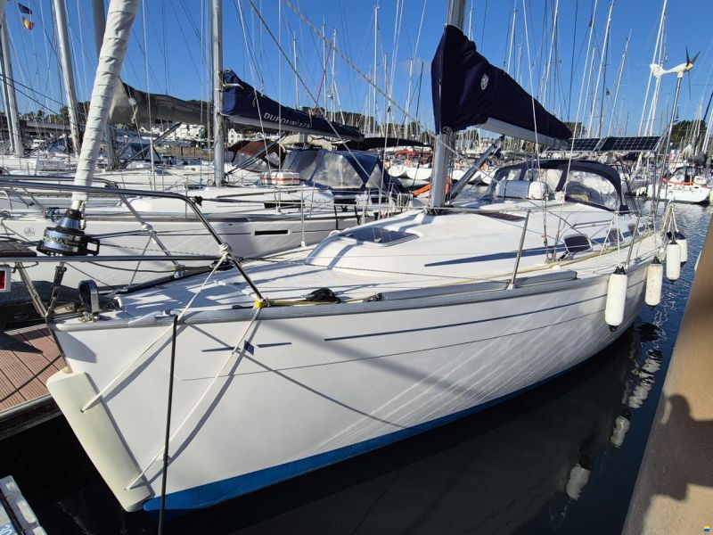 Bavaria 33 cruiser