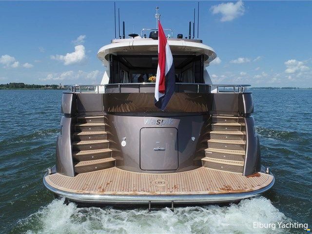 den Hoven Executive 2100