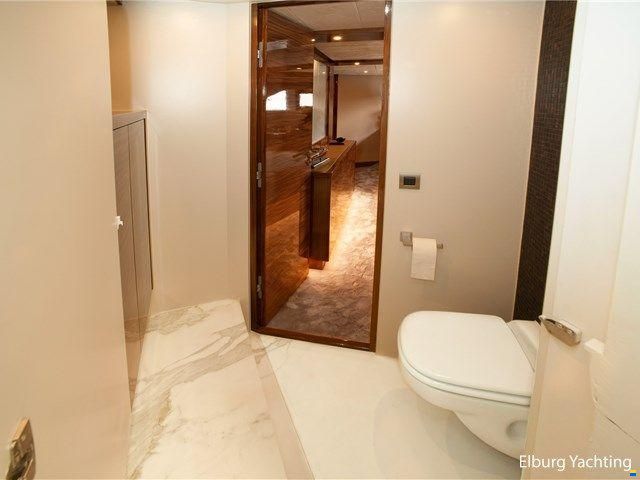 den Hoven Executive 2100