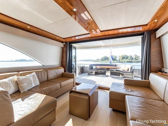Van den Hoven Executive 2100
