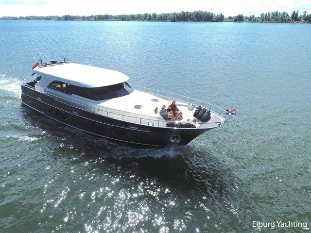 den Hoven Executive 2100