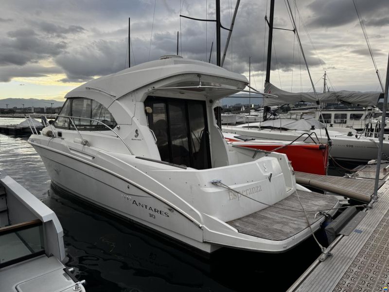 Beneteau Antares 30