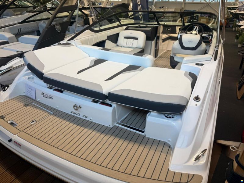 Regal 2000ES