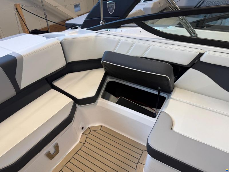 Regal 2000ES