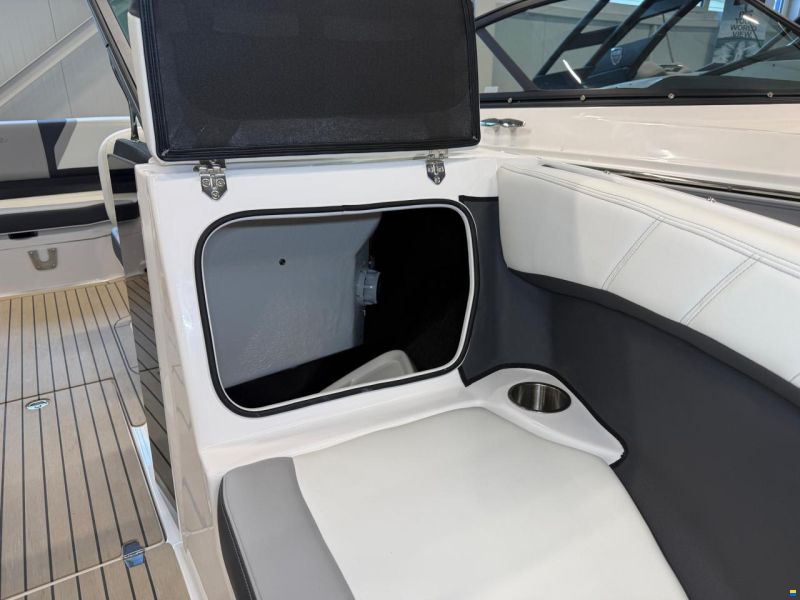 Regal 2000ES