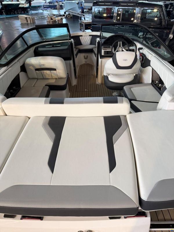 Regal 2000ES