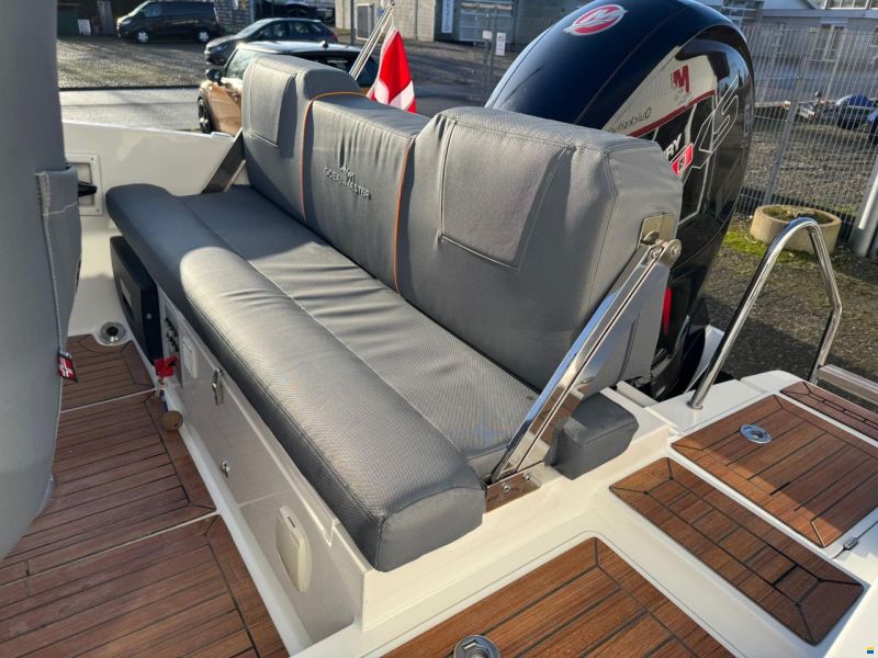 Ocean Master (PL) 630 WA med 150 hk Mercury ProXS 4 takt 3