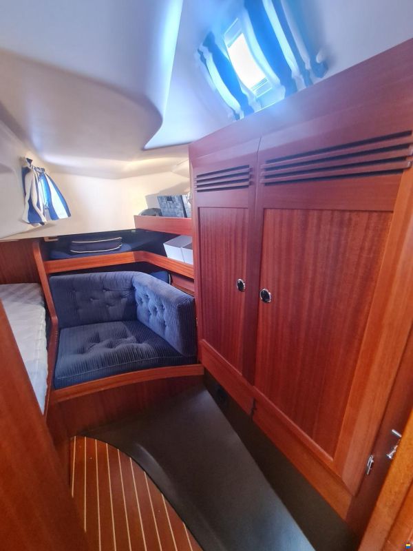 Sweden Yachts 370