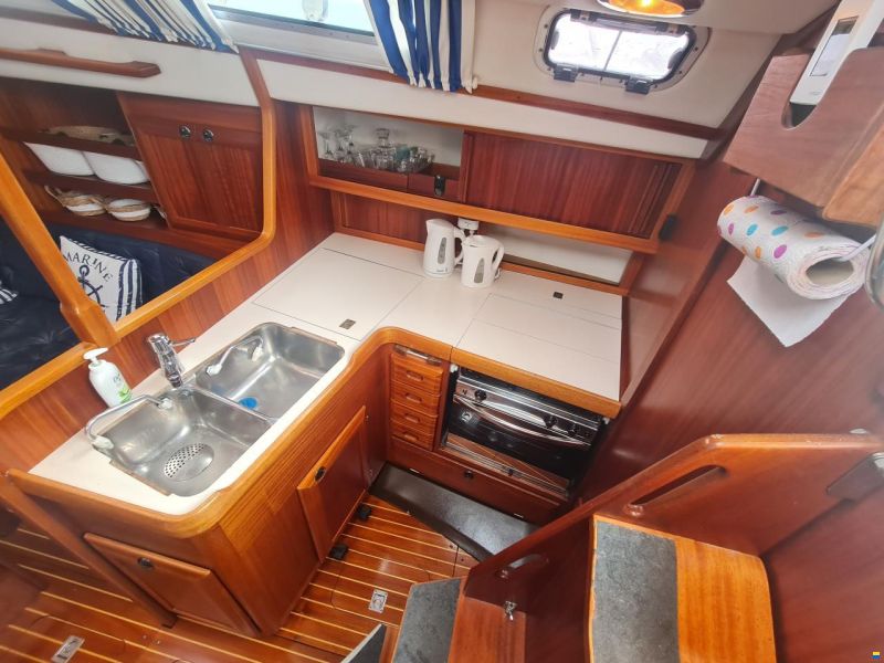 Sweden Yachts 370