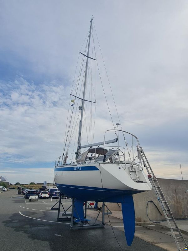 Sweden Yachts 370