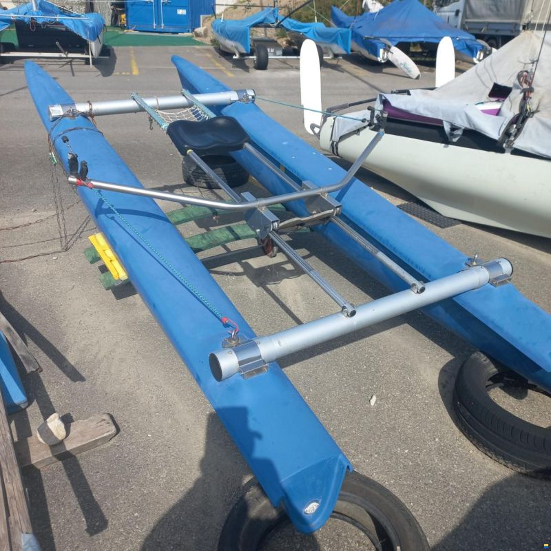 Solo Aviron-Catamaran