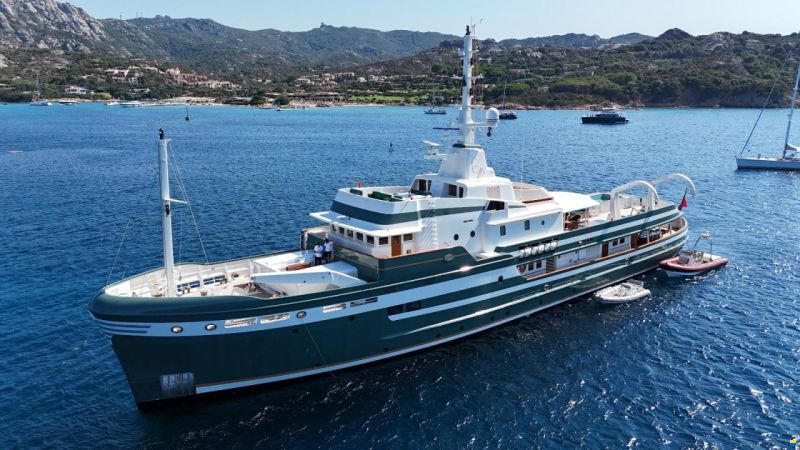 Pendennis 55m
