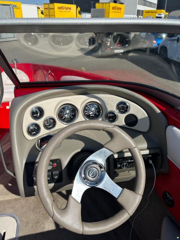 Crownline 18 SS / 2015 / 277h