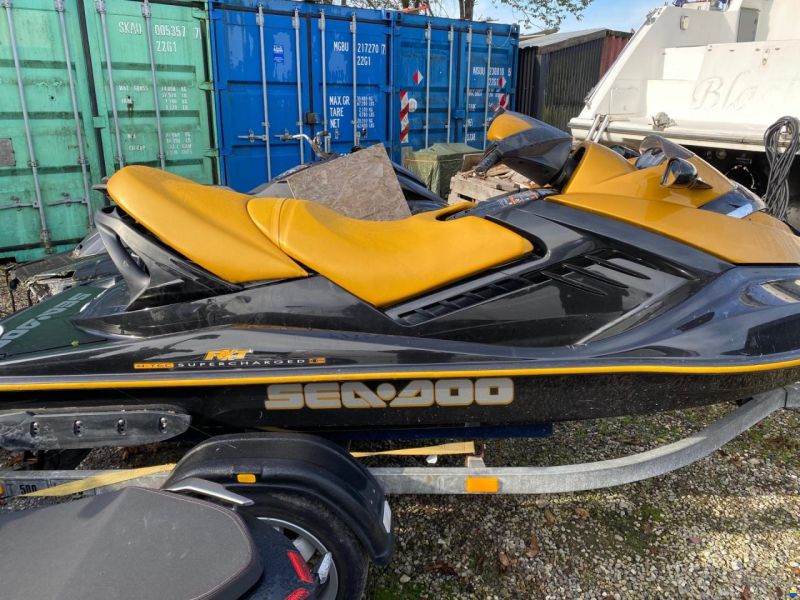 Sea-Doo RXT 215