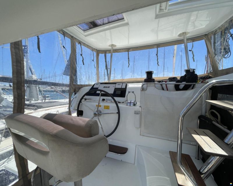 Lagoon 42