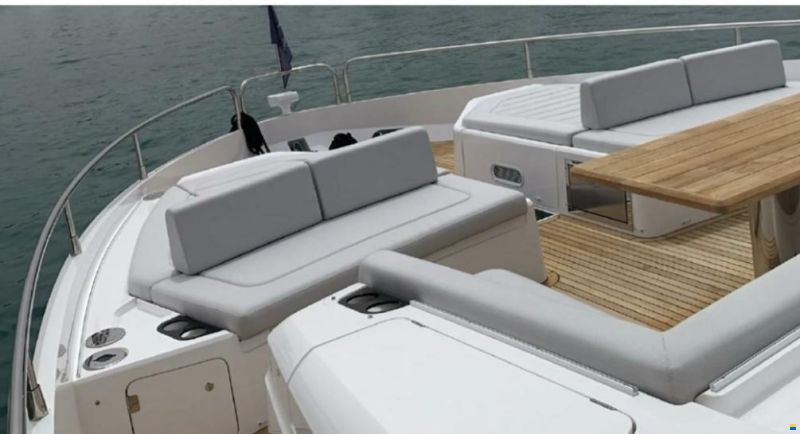 Sunseeker 76 Yacht