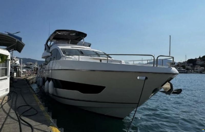 Sunseeker 76 Yacht