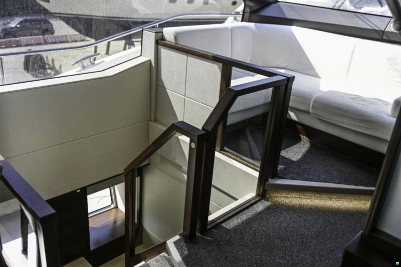 Sunseeker 76 Yacht