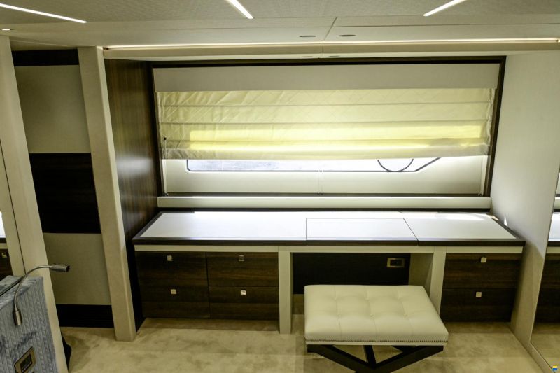 Sunseeker 76 Yacht