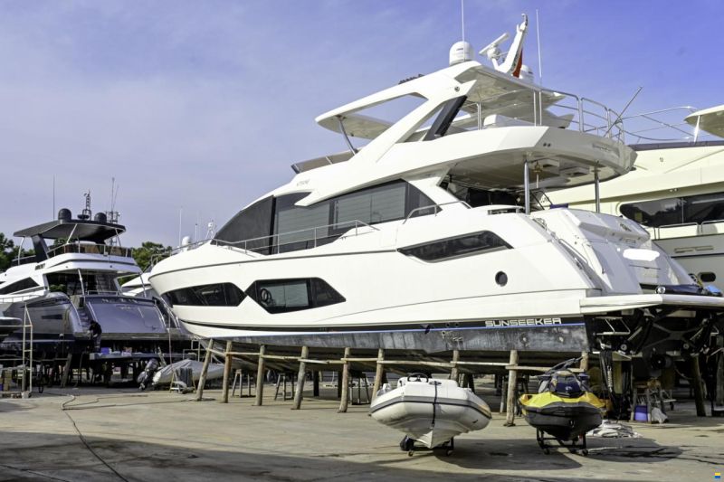Sunseeker 76 Yacht