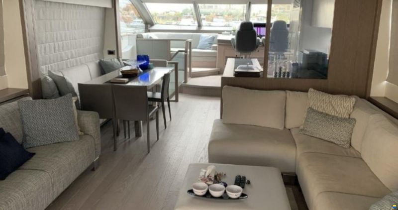 Sunseeker 76 Yacht