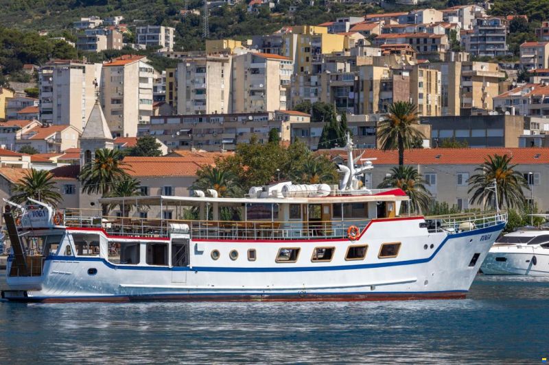 VOGA PASSENGER TOURIST SHIP