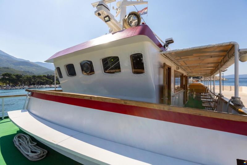 VOGA PASSENGER TOURIST SHIP
