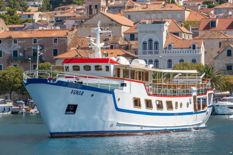 VOGA PASSENGER TOURIST SHIP