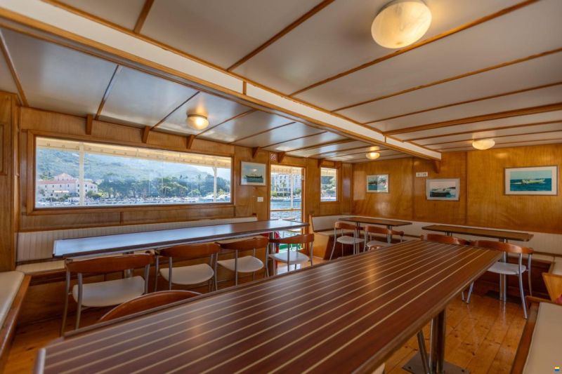 VOGA PASSENGER TOURIST SHIP