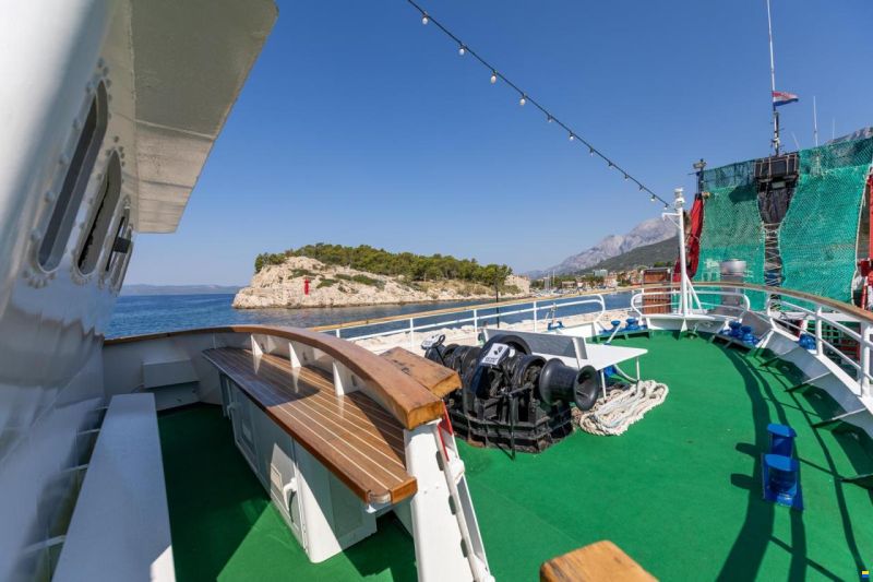 VOGA PASSENGER TOURIST SHIP